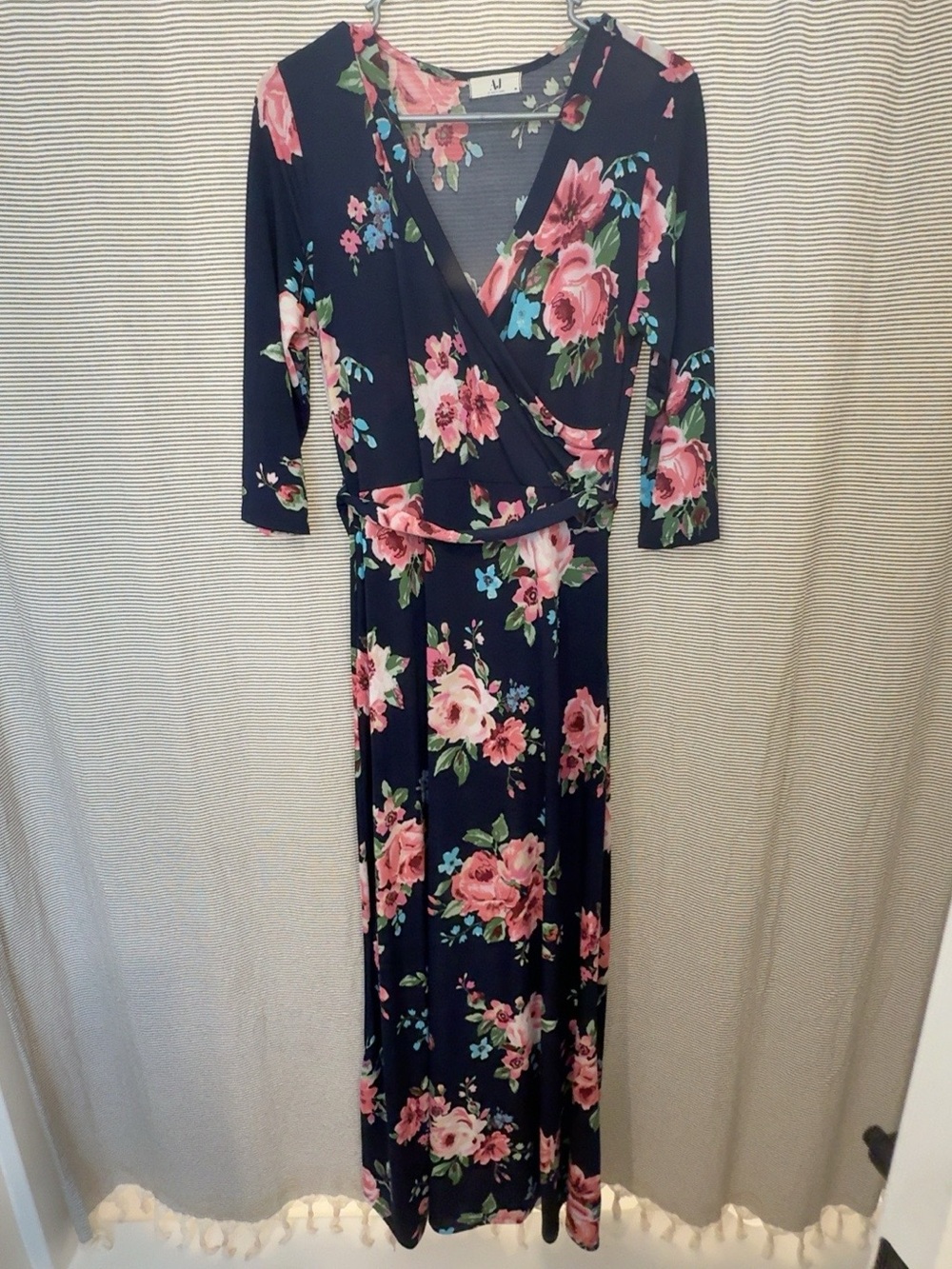 Amelia James Women’s Medium Navy Floral Maxi Wrap Dress Stretchy Belted
